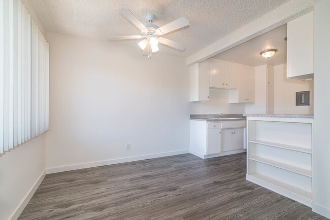 Photo - Sunland Park Apartments