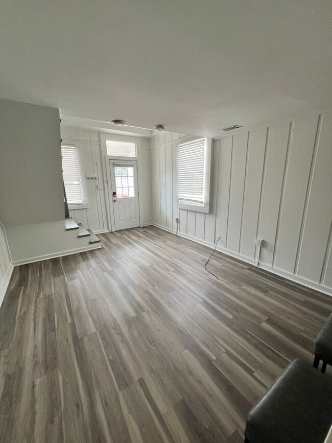Photo - 2bd/1ba with New Appliances Near Campus Text 510-631-1171