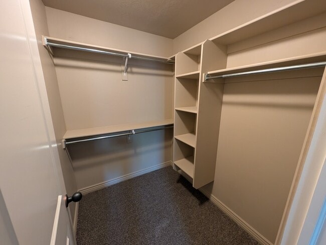 909 S Main St Unit L