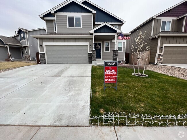 Building Photo - Beautiful 3 Bed Home in Lorson Ranch!!!