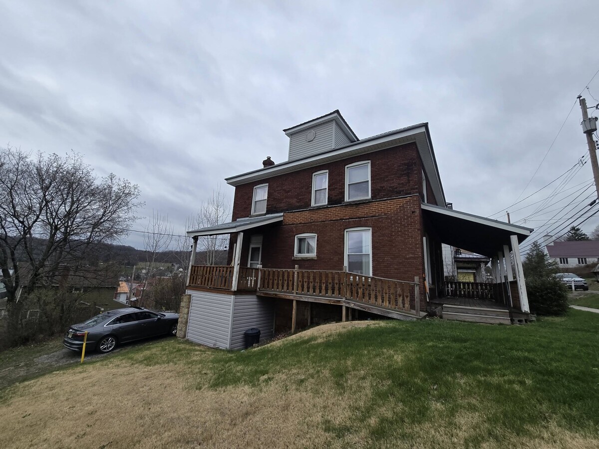 Photo - 1100 Chestnut Ave