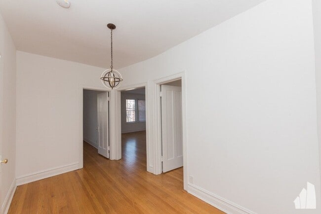 Photo - 7000 N Sheridan Rd