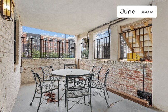 Photo - 1845 Burke St SE Unidad B