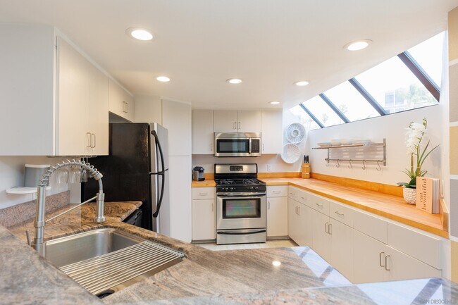 Photo - 8132 Camino del Sol Unit #D