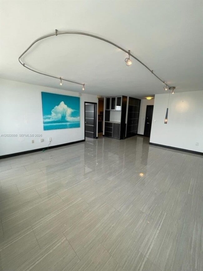 Photo - 5313 Collins Ave Unit 1004