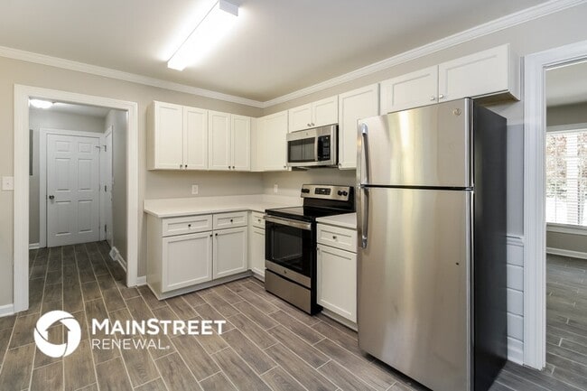Photo - 152 Iroquois Trail