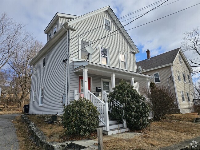 Building Photo - 26 Beach St Unit 2 Rental