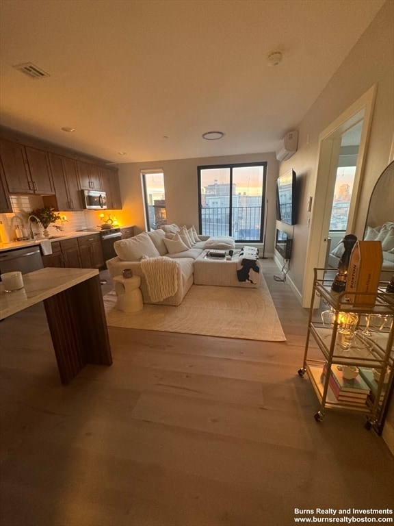 Photo - 400 W Broadway Apartment Unit 509
