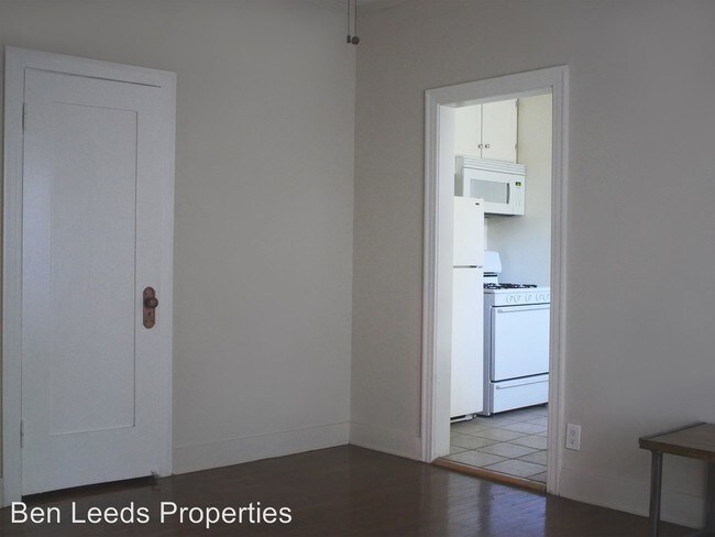 Photo - 1830 Grace Ave