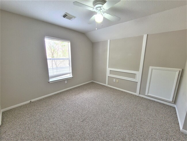 Building Photo - 20906 Greenfield Trail Rental