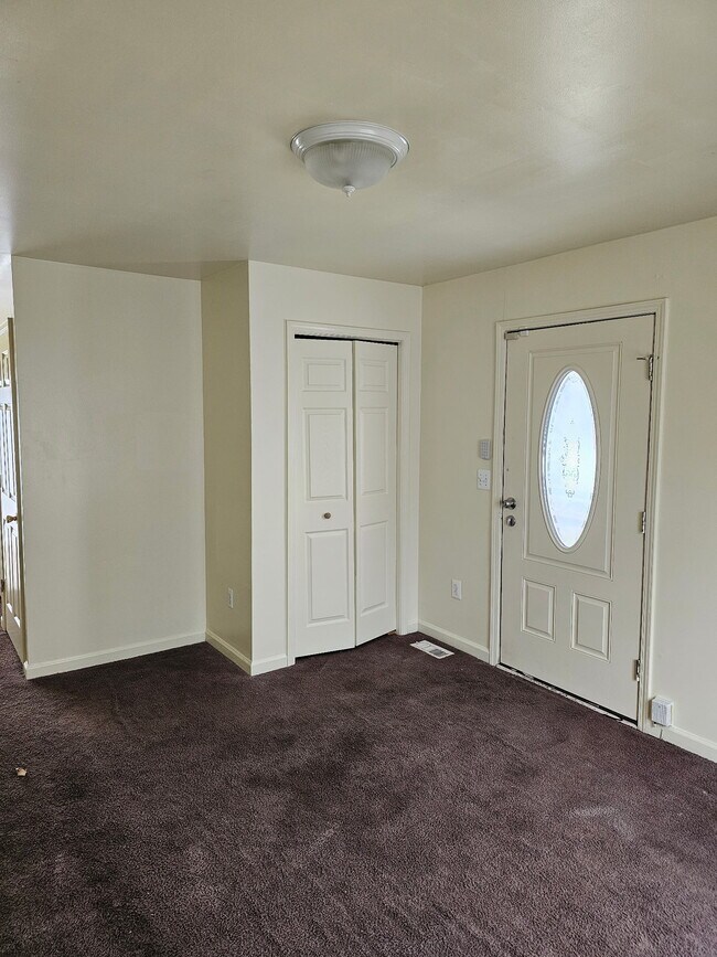 Photo - 9501 Lauder St