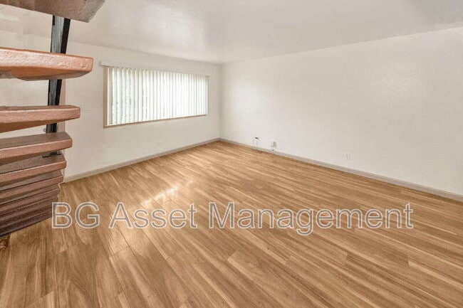 Photo - 1650 Barrus Ave