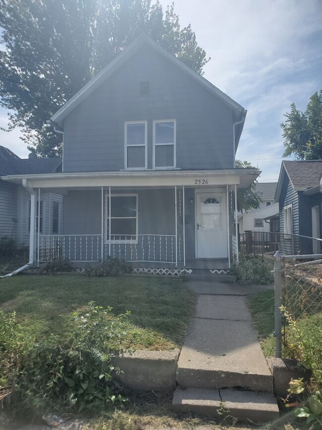 Building Photo - 3 Bedroom 1 Bath House in Rock Island