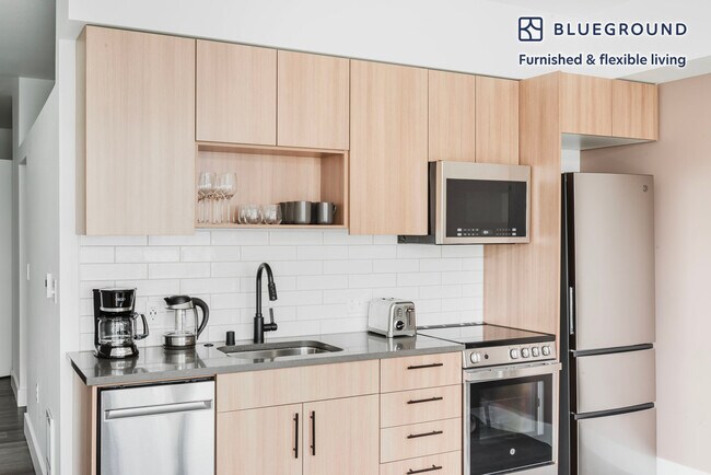 Photo - 104 12th Ave Unit FL6-ID755