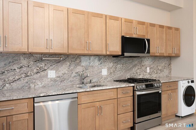 Photo - 10 Ann St Unit 108