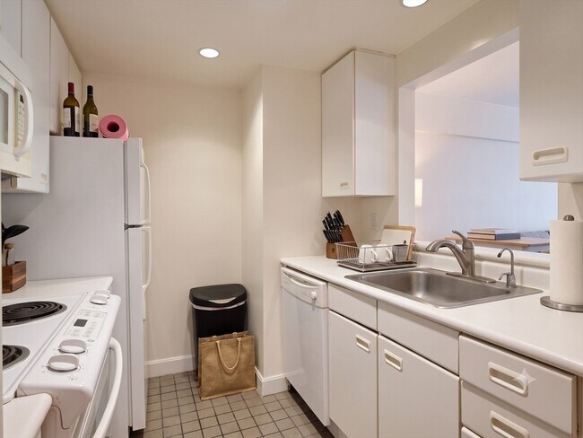 Photo - 931 Massachusetts Ave Unit 303