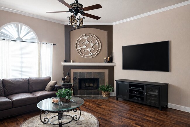 Photo - 3915 Markspring Ln