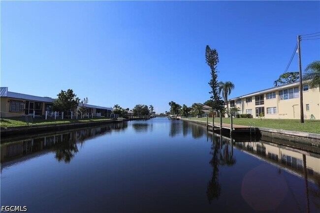 Photo - 4901 Victoria Dr Unit 204