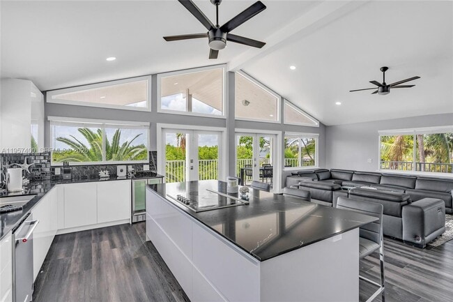 Photo - 90 N Bounty Ln