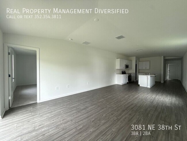 Photo - 3081 NE 38th St