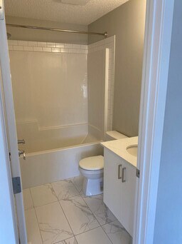 Photo - 301 Redstone Blvd NE