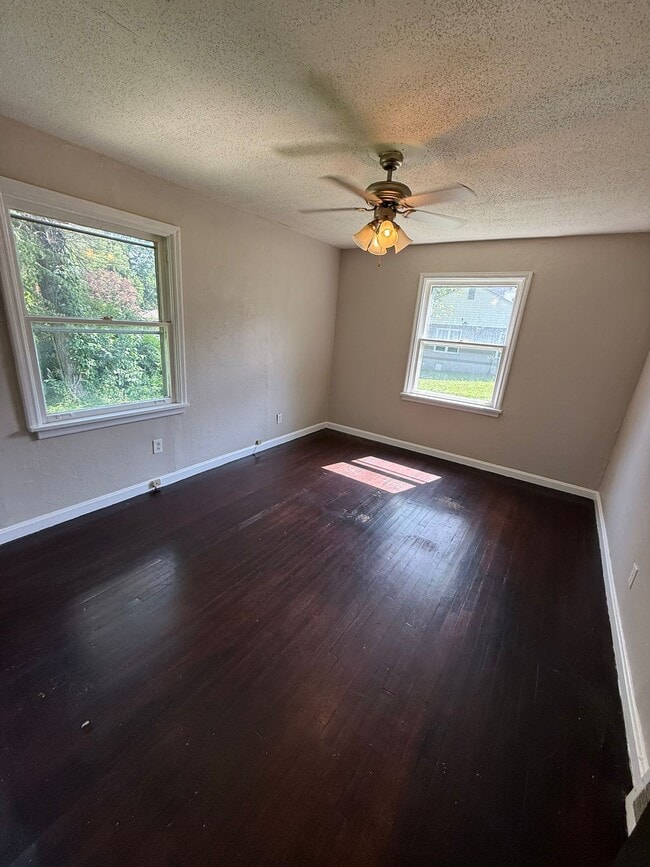 Photo - 837 Walters Dr