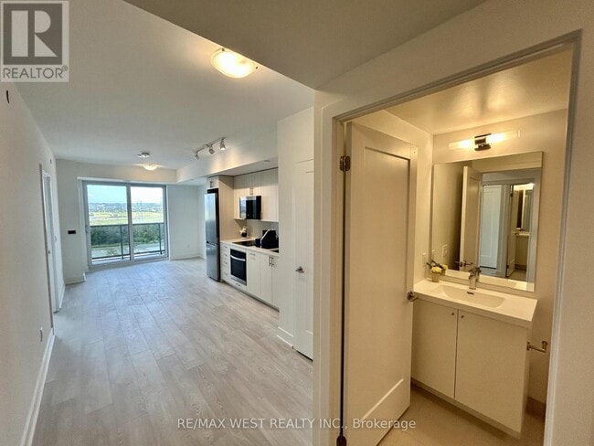 Photo - 1831 Simcoe St N Unité 1831