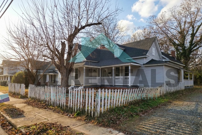 Photo - 714 Dillard St