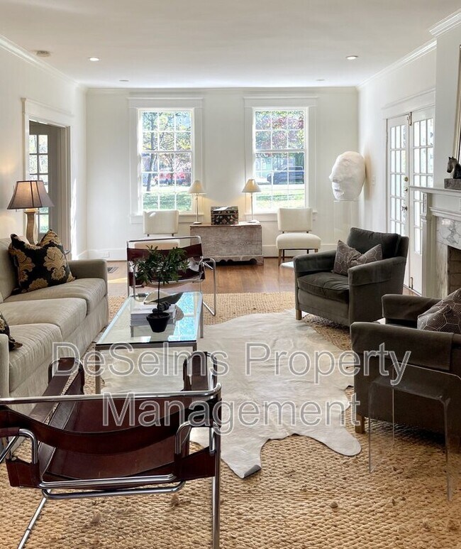 Photo - 704 Timber Ln