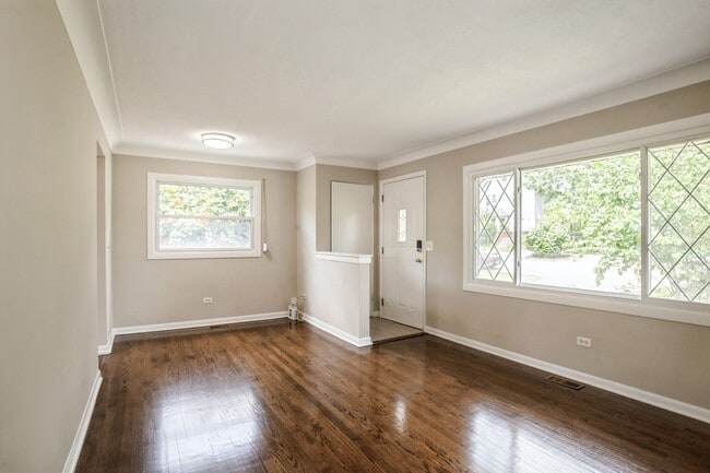 Photo - 441 Berteau Ave