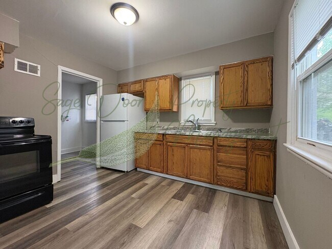 Photo - DUPLEX IN INDEPENDENCE
