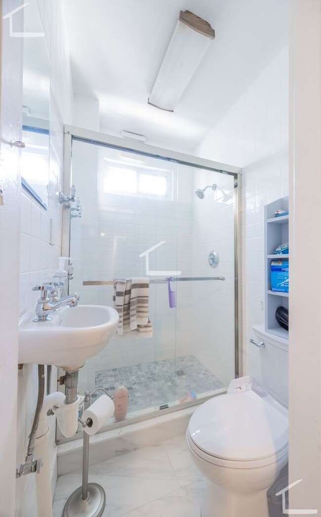 Photo - Spacious Apt w. Bonus office!  Heat and Hot Water Included!  Near T