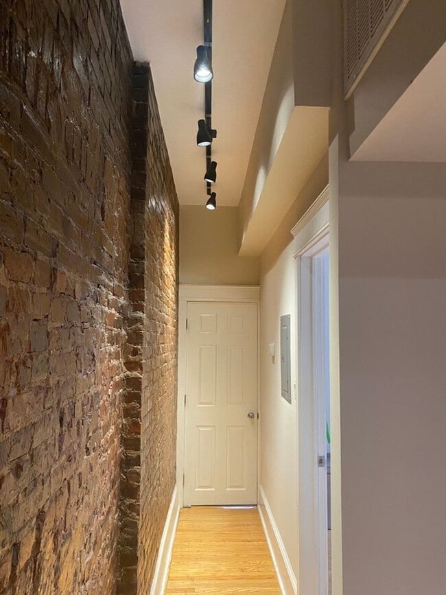 Photo - 245 S 10th St Unidad 2R