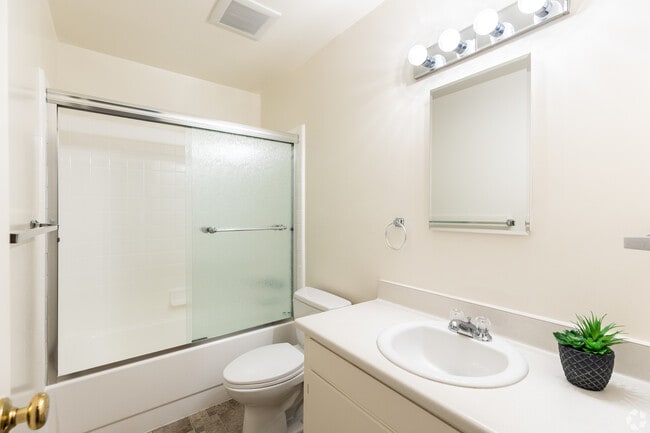 Photo - Midtown Apartments