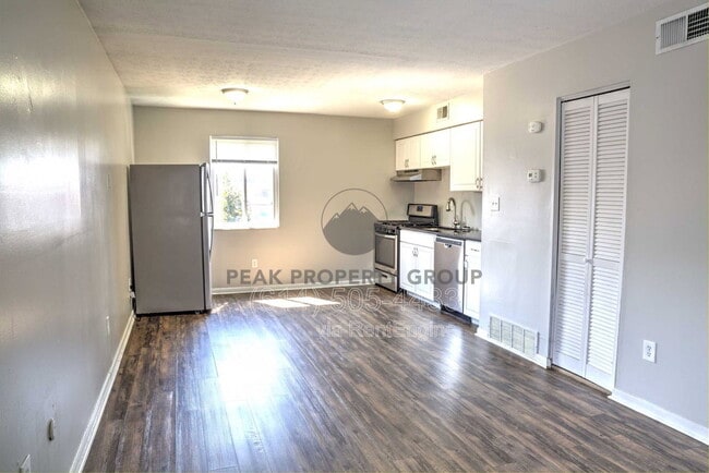 Photo - 1292 Courtland Ave Unit B