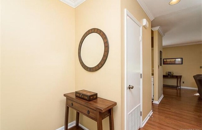 Photo - 3206 Selwyn Farms Ln Unit Apt 4