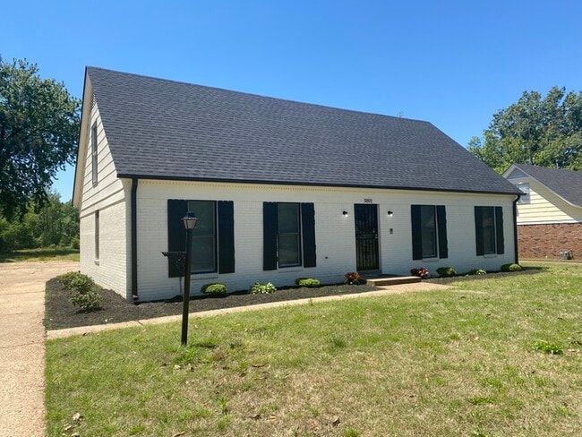 Photo - 5001 Whitworth Rd