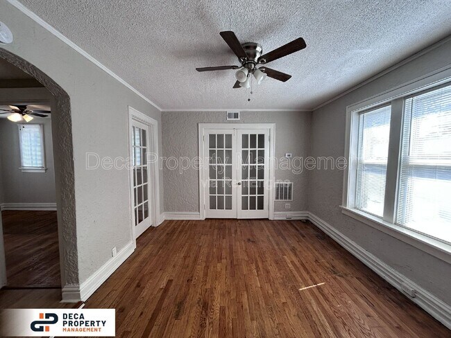 Photo - 4231-4233 Ellenwood Ave Unit 204