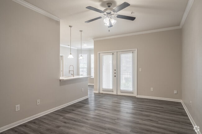 1BR, 1BA - 753SF