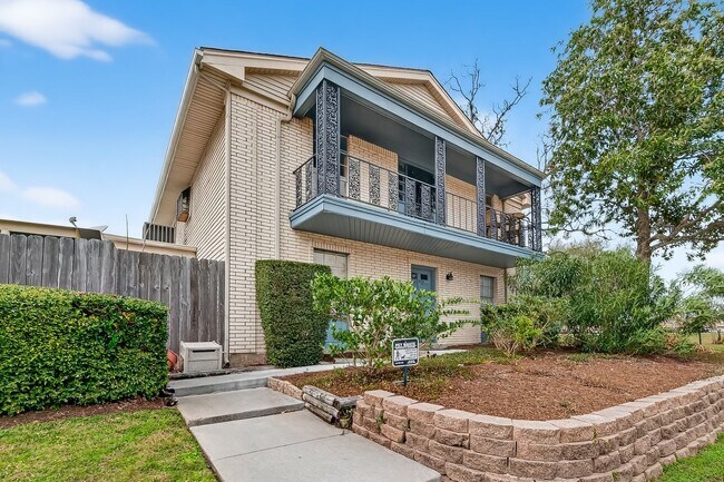 Photo - 18220 Vinland Dr Unit 8220