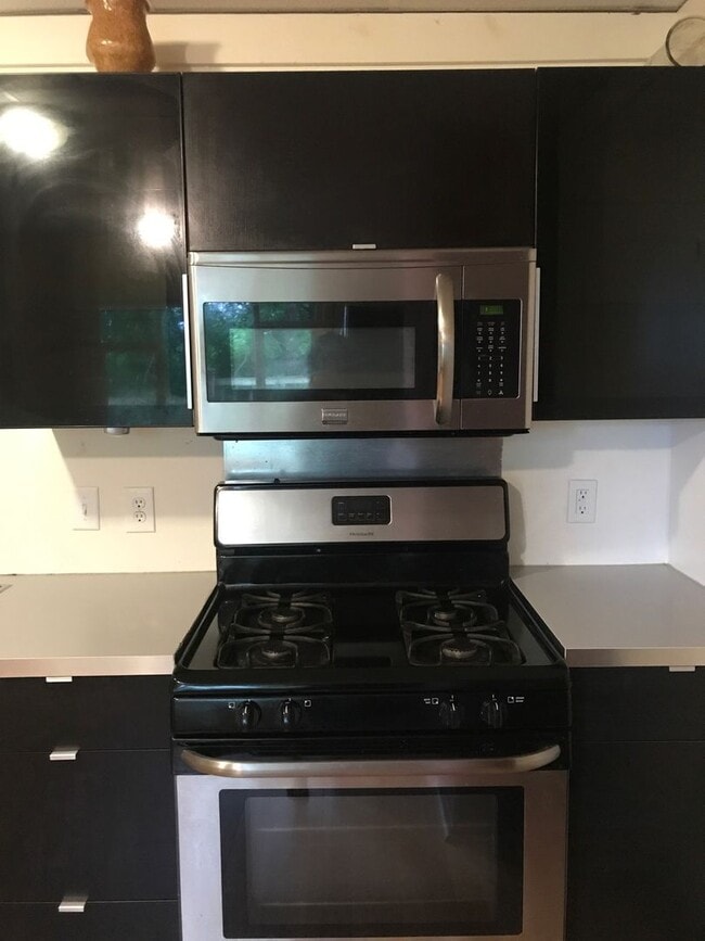 Photo - 1009 St Martin St