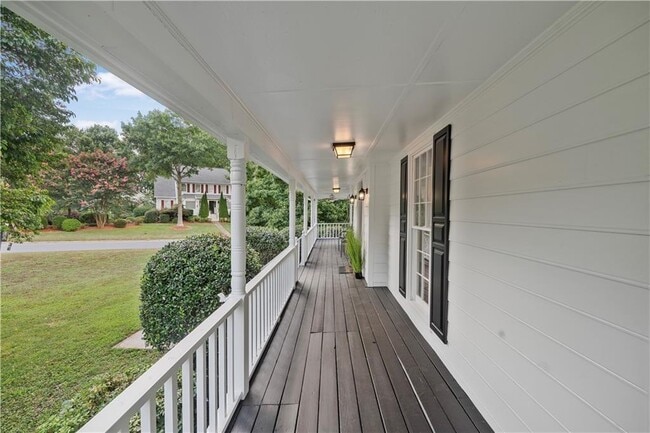 Photo - 328 Deerwood Dr