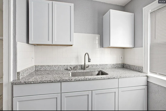 Kitchen - 16224 Kentucky St Unit Top 2