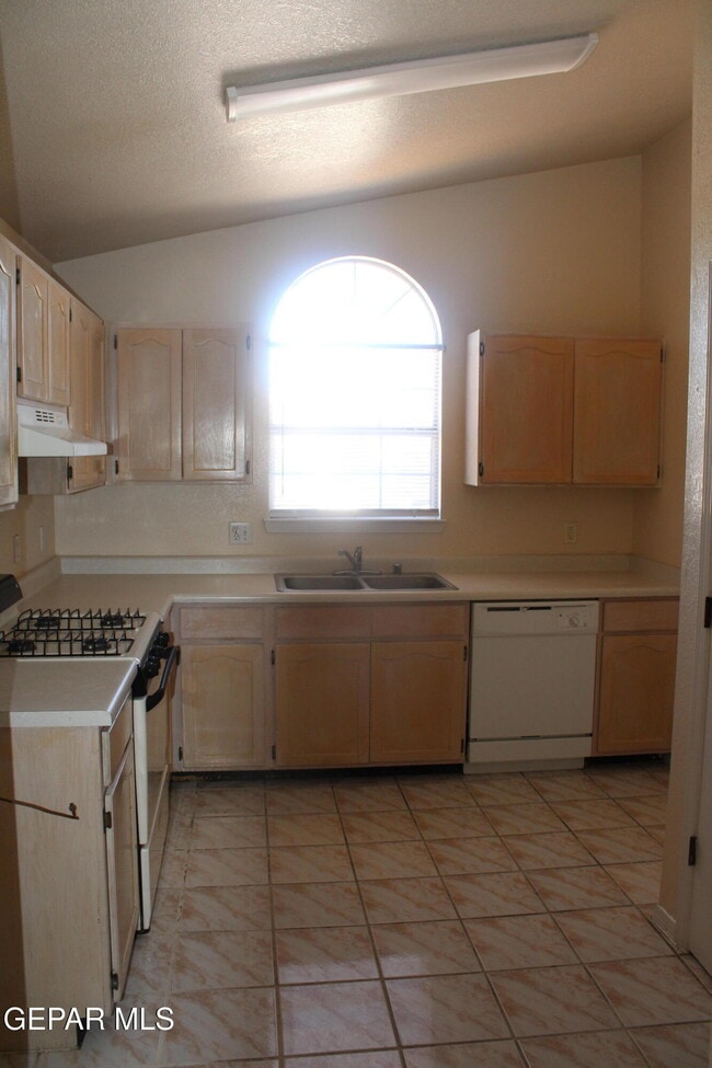 Photo - 12138 Yvonne Richardson Ave