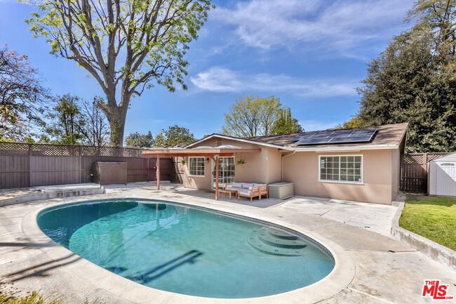 Photo - 6308 Glide Ave House