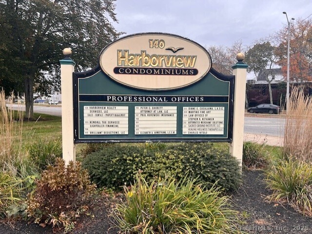 Building Photo - 140 Captain Thomas Blvd Unit 406