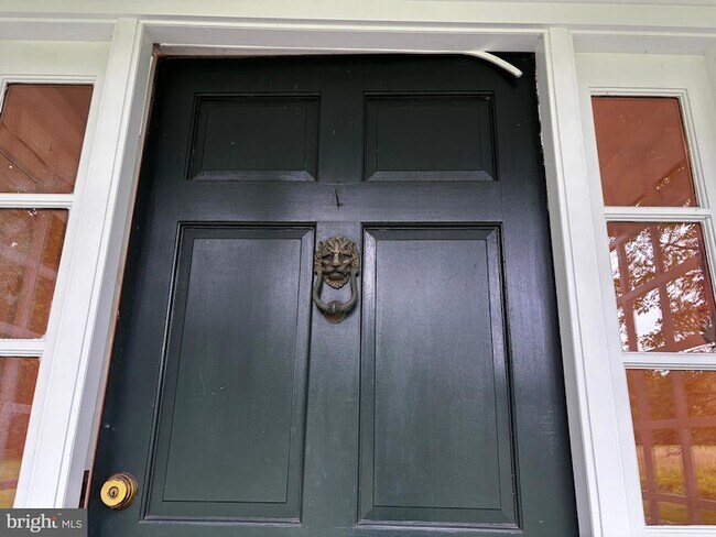 Photo - 410 Wharf Rd