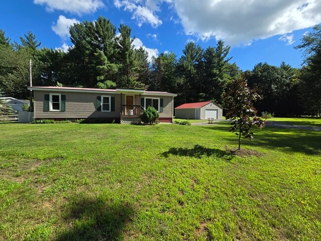 Building Photo - 31182 Pinewood Dr