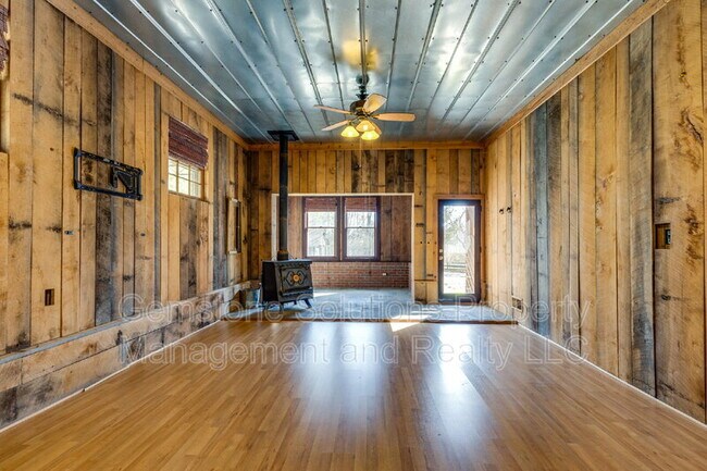 Photo - 4372 S Carothers Rd House