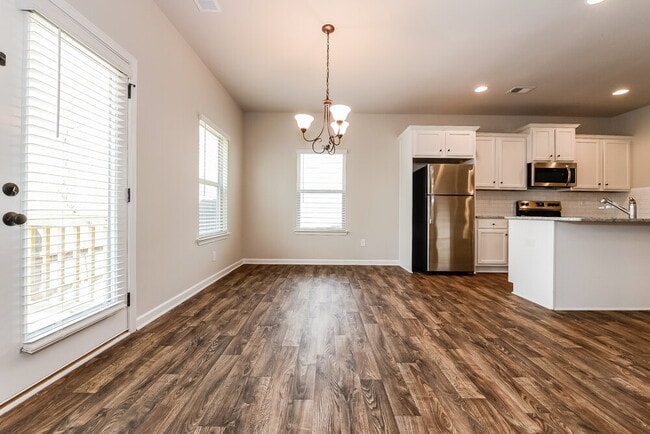 Photo - 139 Magnaview Dr